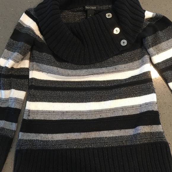 WHBM sweater in small - Picture 3 of 4